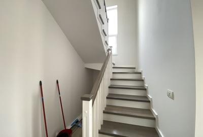 Duplex cu 4 camere cu Teren 375 Mp în Săcălaz - 11