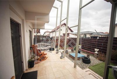 Casa tip duplex de vanzare in Sibiu - 5 camere, 3 bai - teren 250 mp - 10