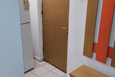 Apartament semidecomandat în Berceni - 1