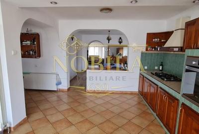 Casă cu 4 camere cu Canalizare în Central - 16