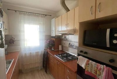 Apartament cu 3 camere decomandat în Central - 3