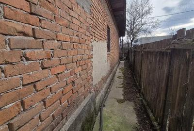 Casă cu Teren 240 Mp în Central - 3