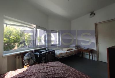 Apartament cu 4 camere decomandat în Calea Călărașilor - 7
