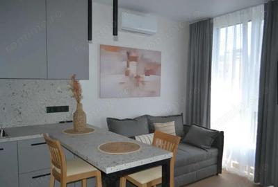 Garsonieră în P-ța Victoriei