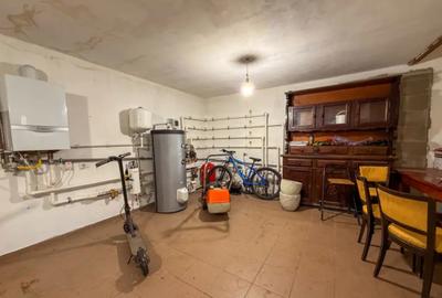 Casă cu 8 camere cu Teren 1318 Mp în Vad - 7