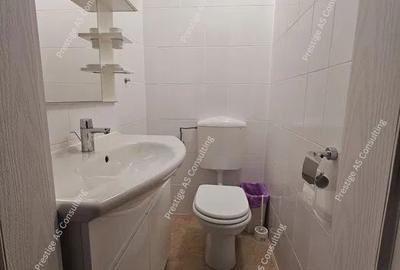 Apartament cu 3 camere, mobilat în Central - 1