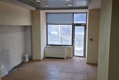 Spațiu comercial, de 180 mp, în Universitate - 2