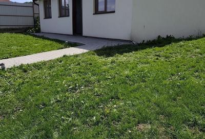 Casă cu 2 camere decomandat cu Teren 606 Mp în Slimnic - 2