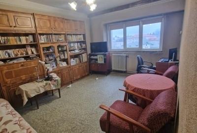 Tg Cucu-Blvd. Independentei- 3 camere-Etaj intermediar - 2