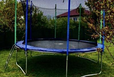 Casă cu 4 camere cu Teren 300 Mp în 23 August - 1