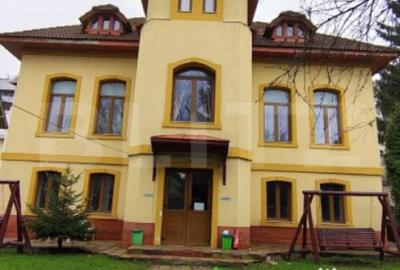 Casă cu 11 camere cu Teren 670 Mp în Predeal - 17