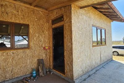 Casa la ro?u intr-o zona lini?tita, aproape de Buzau Spataru - 7