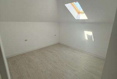 Duplex cu 4 camere cu Canalizare în Dumbrăvița - 13
