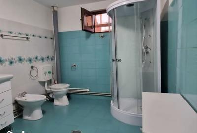 Casă cu 5 camere cu Teren 377 Mp în Central