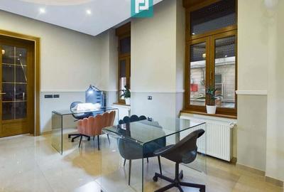 Post manichiura in salon Ultracentral - 2