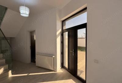 Casă cu 3 camere cu Teren 400 Mp în Bordei - 2