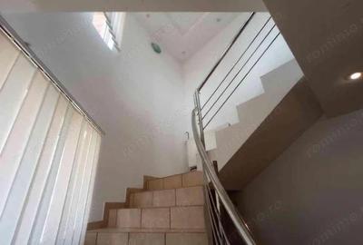 Casă cu 7 camere cu Teren 200 Mp în Mihai Bravu - 10