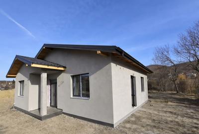 Casă cu 4 camere în Exterior Vest - 2
