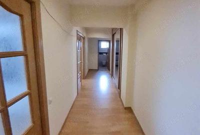 Apartament cu 3 camere decomandat în Central - 4