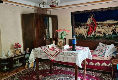 Casă cu 4 camere în Central - 3