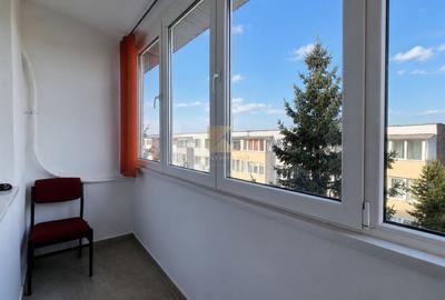 Apartament cu 3 camere decomandat în Astra - 14