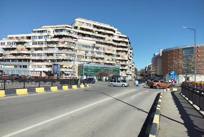 Spa?iu Ultracentral viz-a-vis de Mall - 3