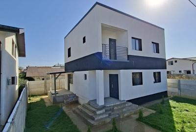 Casă individuală cu 4 camere cu Canalizare în Central - 8
