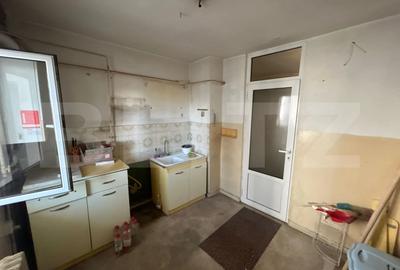 Apartament cu 4 camere, 80 mp, zona CUG - 14