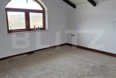 Casă cu 5 camere cu Teren 1000 Mp în Central - 9