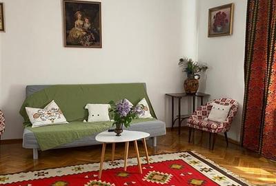 Apartament cu 3 camere decomandat, mobilat în Orașul Vechi - 1