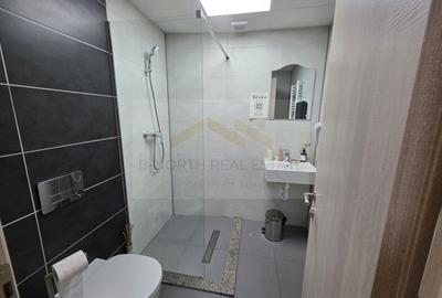 Spațiu comercial, de 133 mp, în Central - 7