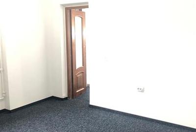 Spațiu comercial, de 20 mp, în Central - 6