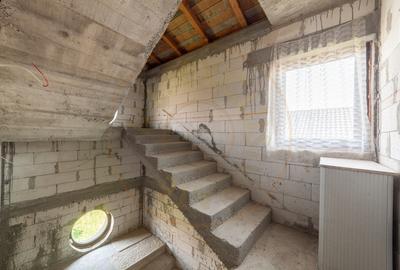 O casa cu lumina din plin si aer curat, Babana, AG - 13