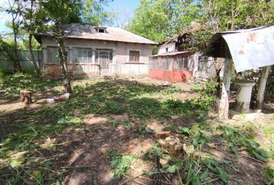 Teren de 1334 mp, în Poienarii Burchii - 8