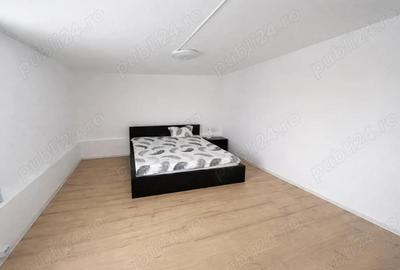 Casă cu 8 camere în Central