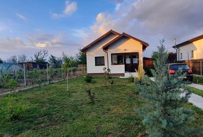 Buturugeni 23 km langa Bucuresti, casuta 2023, frumoasa, ingrijita - 3