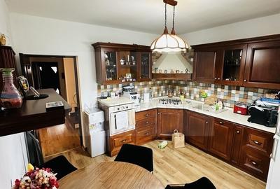 Vila mobilata complet de inchiriat, aproape de padure, 4 camere - 1