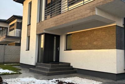 Casă individuală cu 5 camere cu Teren 360 Mp în Berceni - 1