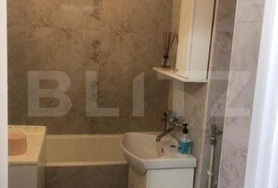 Apartament cu 3 camere semidecomandat în Central