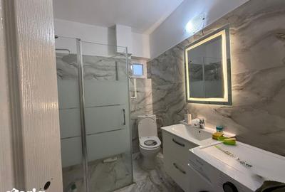 Casă cu 5 camere cu Teren 375 Mp în Central - 2