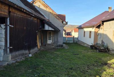 Casă cu 4 camere în Șanț - 4