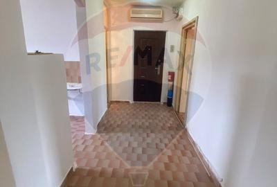 Apartament cu 3 camere decomandat în Central - 11