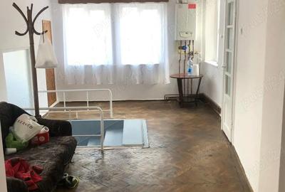 Apartament cu 2 camere decomandat în Central - 1