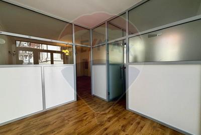 Birou, de 118 mp, în Dacia - 5