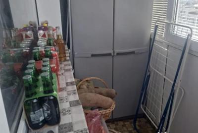 Apartament cu 3 camere decomandat în Republicii