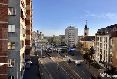 Apartament cu 3 camere semidecomandat în Central - 3