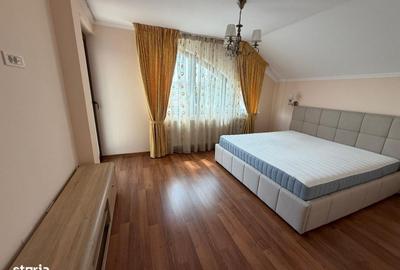 Casă cu 4 camere în Băneasa