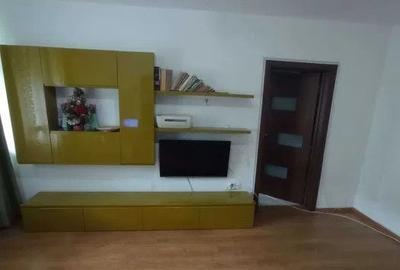 Apartament cu 2 camere semidecomandat în 1 Mai
