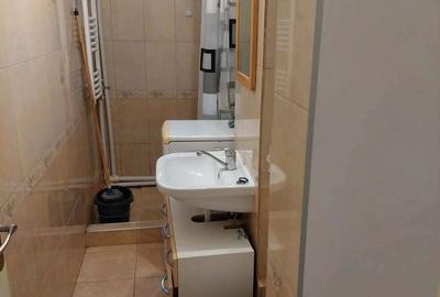 Apartament cu 2 camere nedecomandat în Central