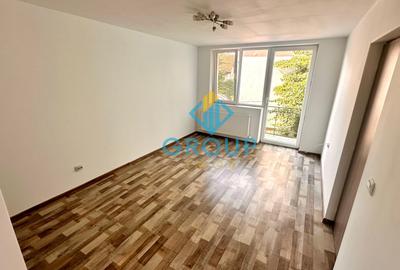Apartament cu 2 camere nedecomandat în Energiei